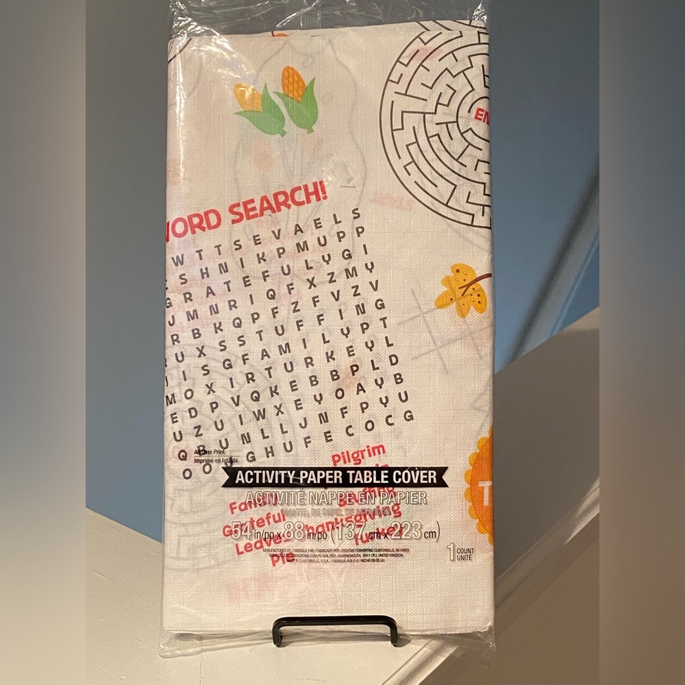Thanksgiving Activity Paper Table Cover with Word Search New in Package